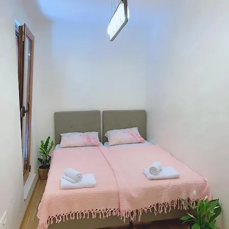 Apartment Buddha *